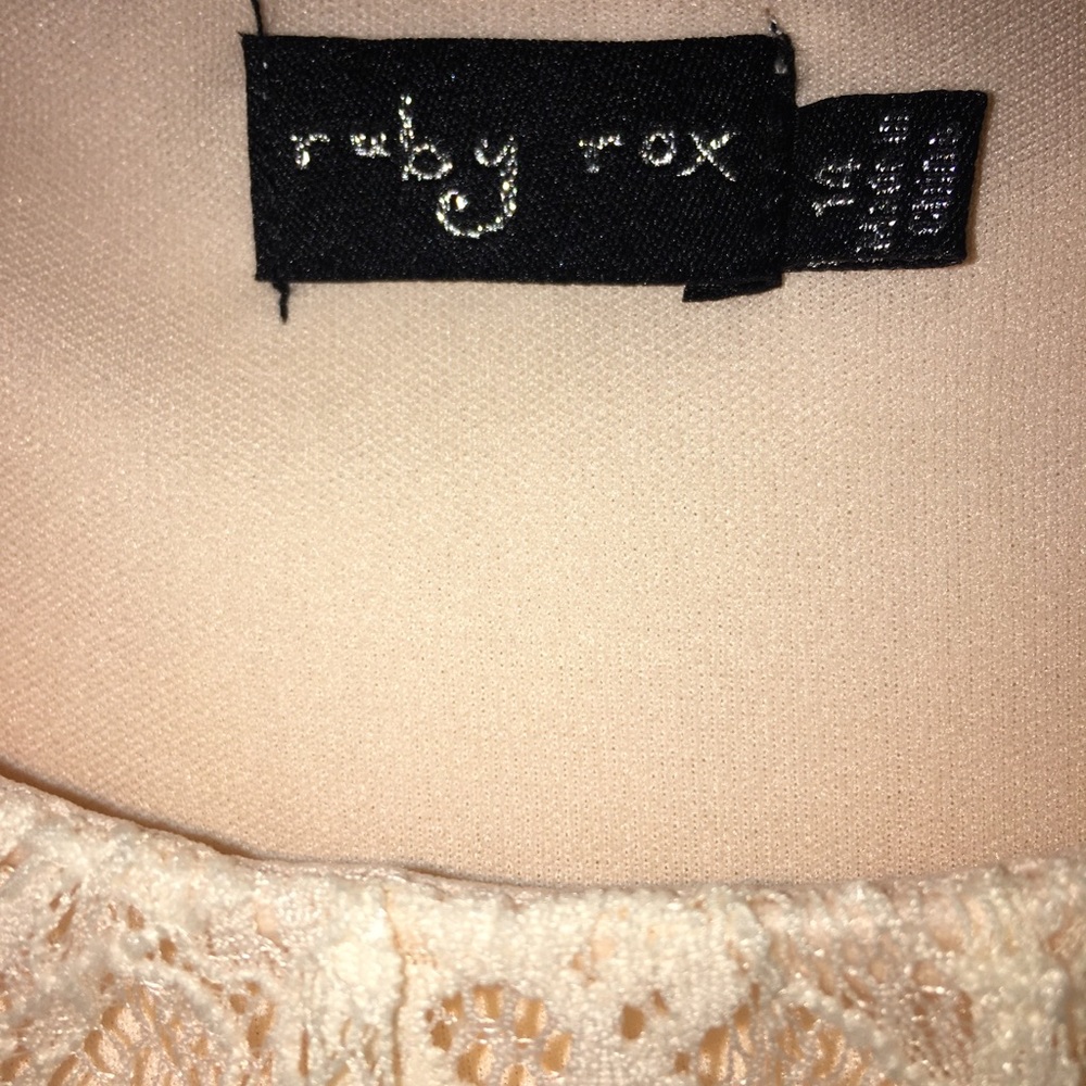 Dress - Picture 4 of 4